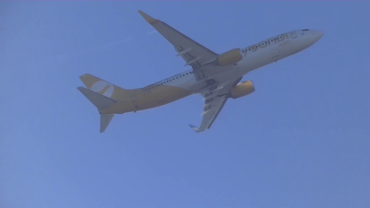 Boeing 737-800 LV-HFR FlyBondi despegando de SACO 06-07-2019