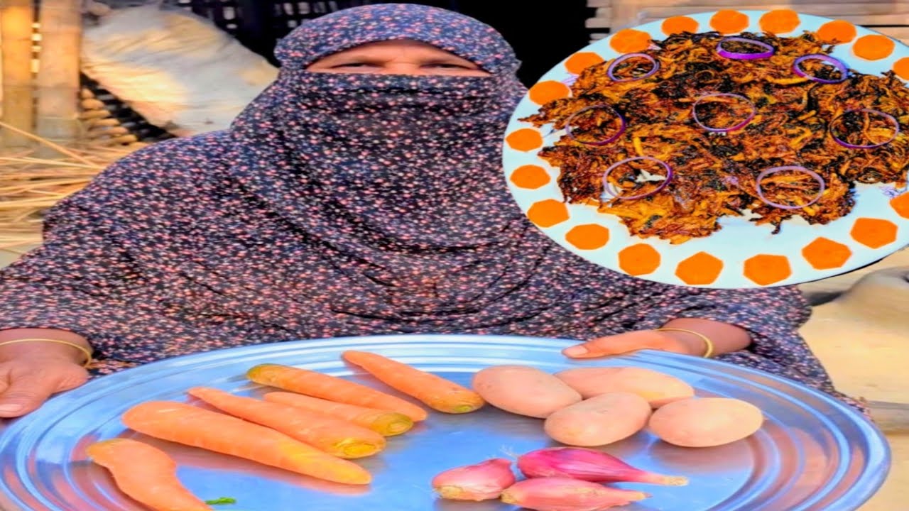 গাজর ও আলু দিয়ে তৈরি মুচমুচে মজাদার পাকোড়া।