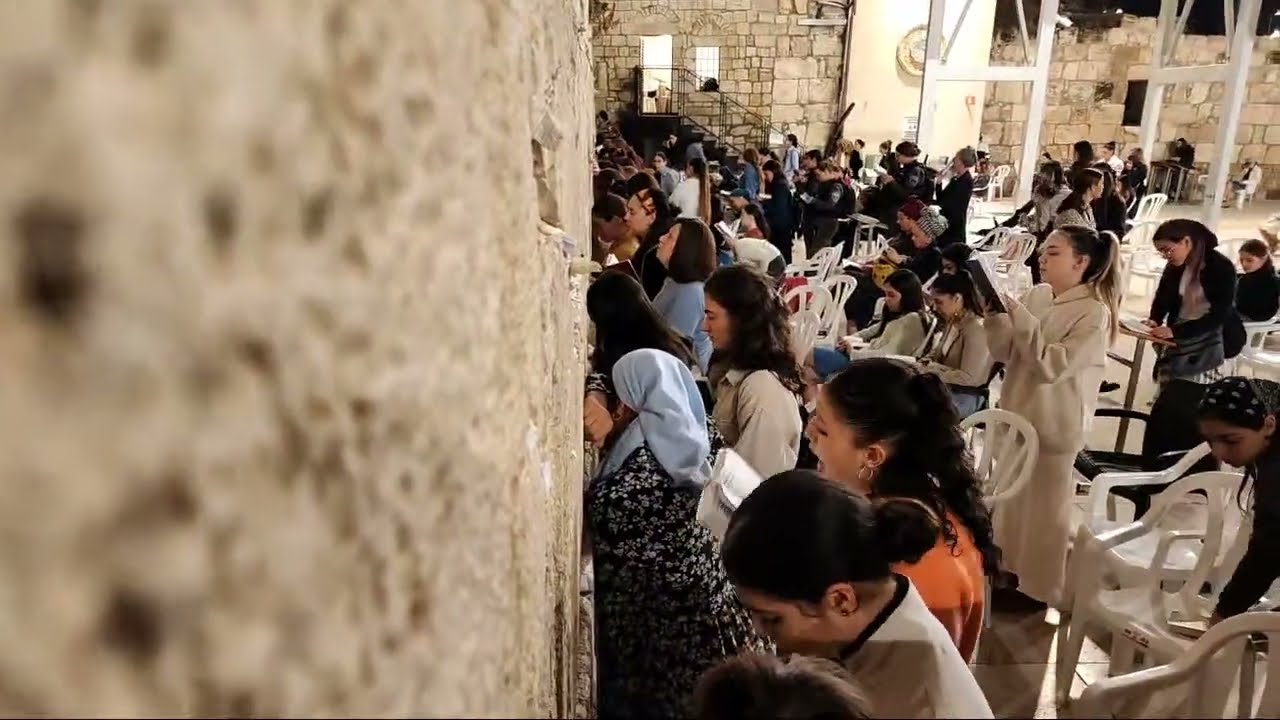 Oração no muro das Lamentações ao vivo. Jerusalém segue sendo especial!