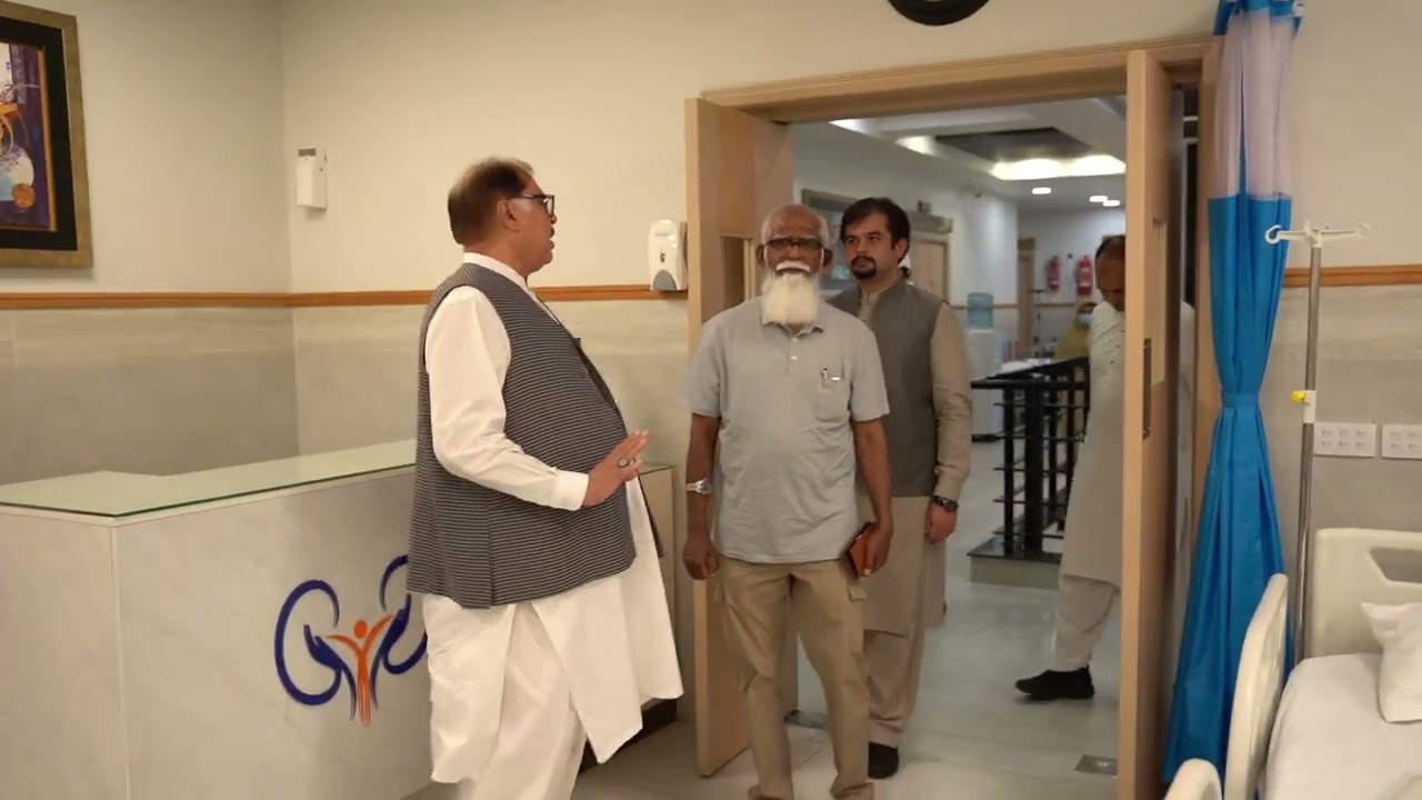 UK Philanthropist Sajid Hussain Farooqi Visits Al-Shafe Dialysis Complex