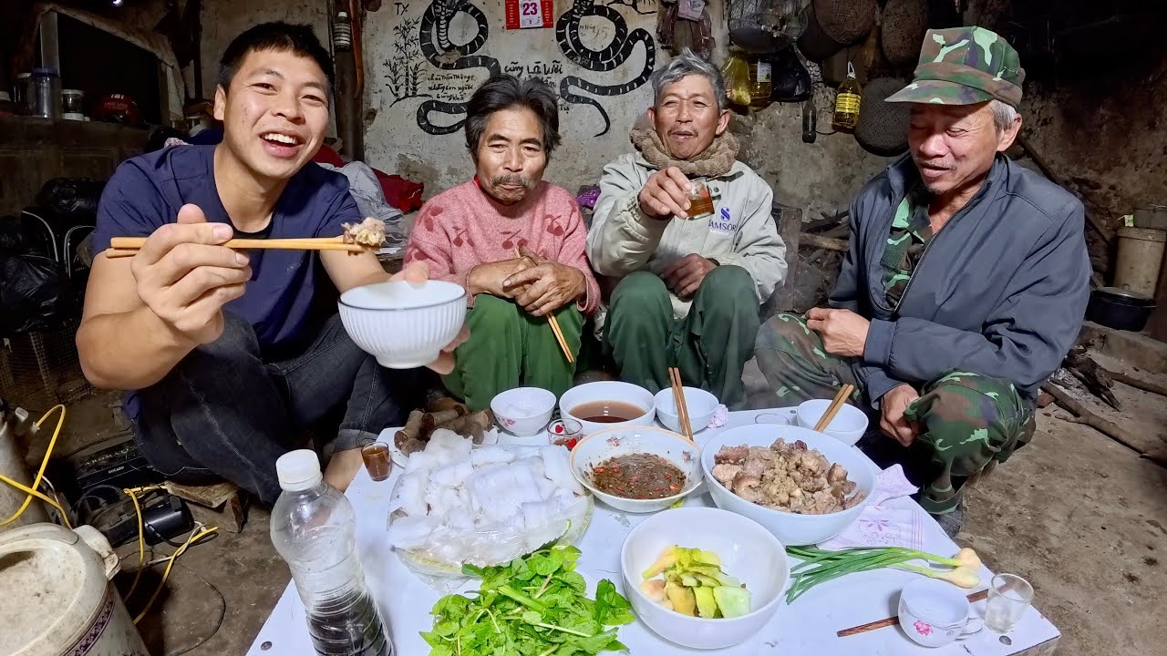 Nồi Chân Giò Nấu Giả Cày Thổi Bay Cái Lạnh Mùa Đông | HUY ANH TV