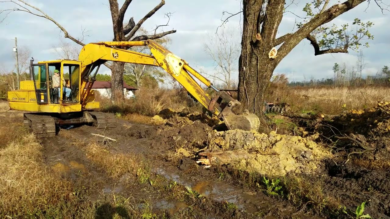 John Deere 690B Tree Removal (with original audio)
