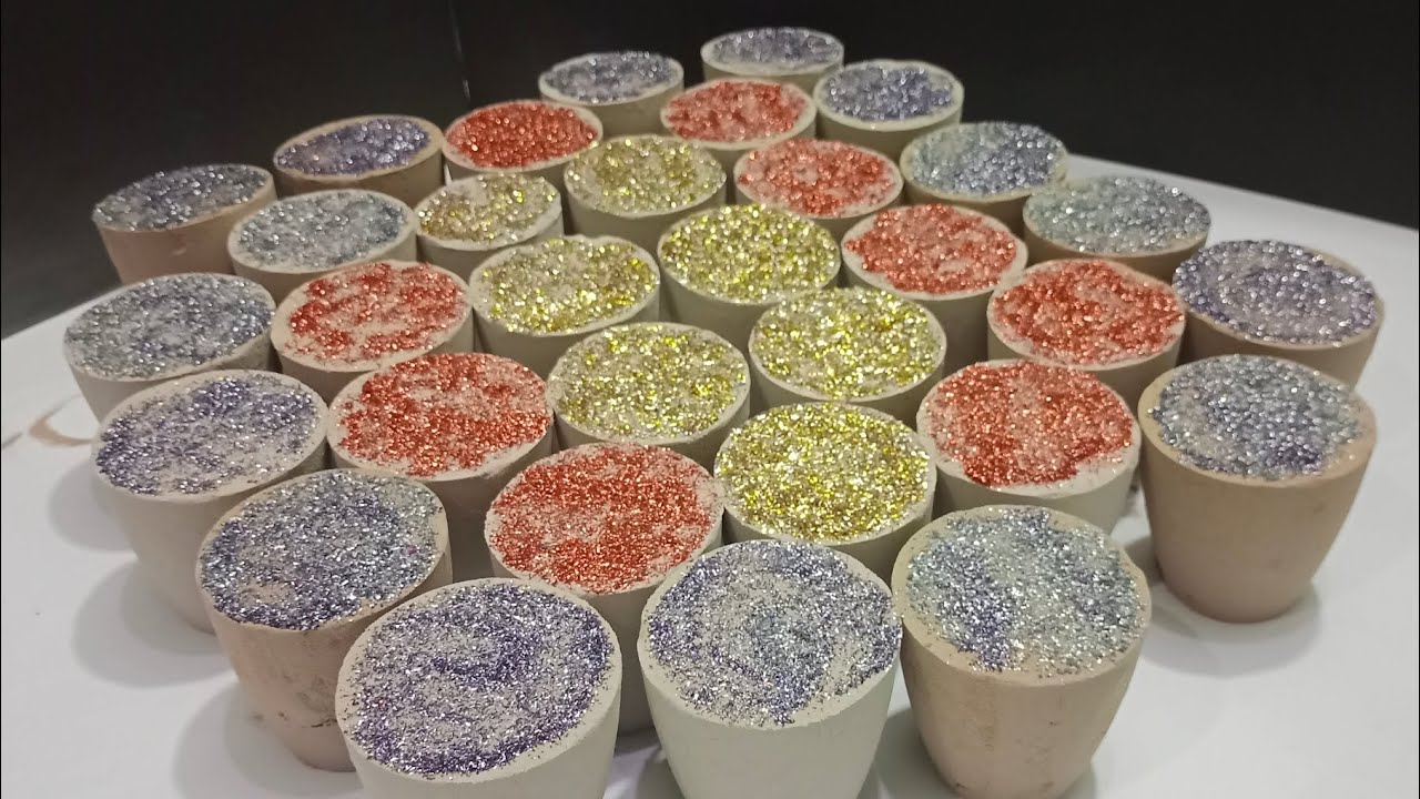 Baking soda with glitter 🪩#asmr #bakingsoda 