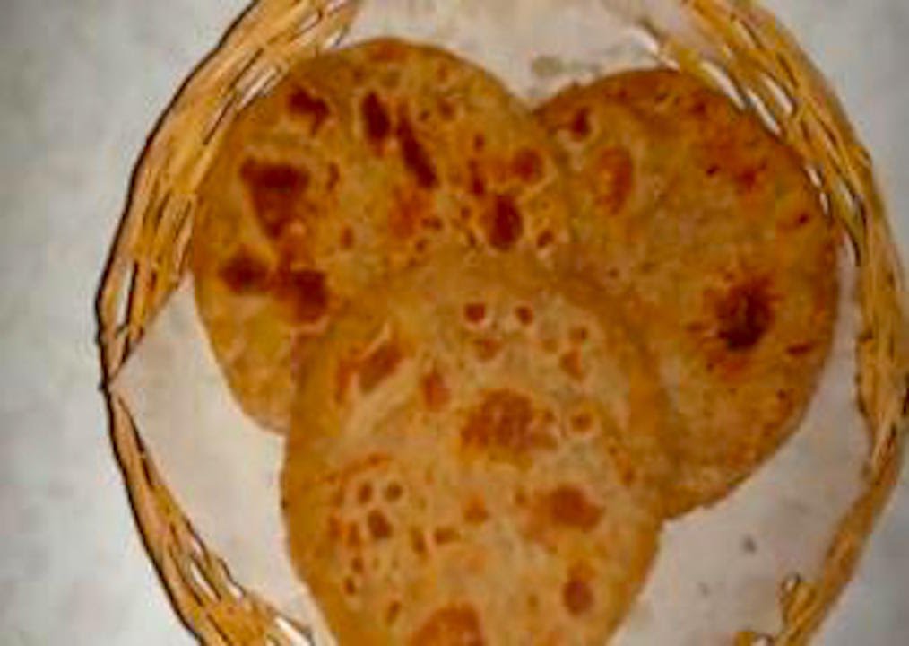 Bhakri or Bhakhri Recipe Video (Indian instant bread) by Bhavna