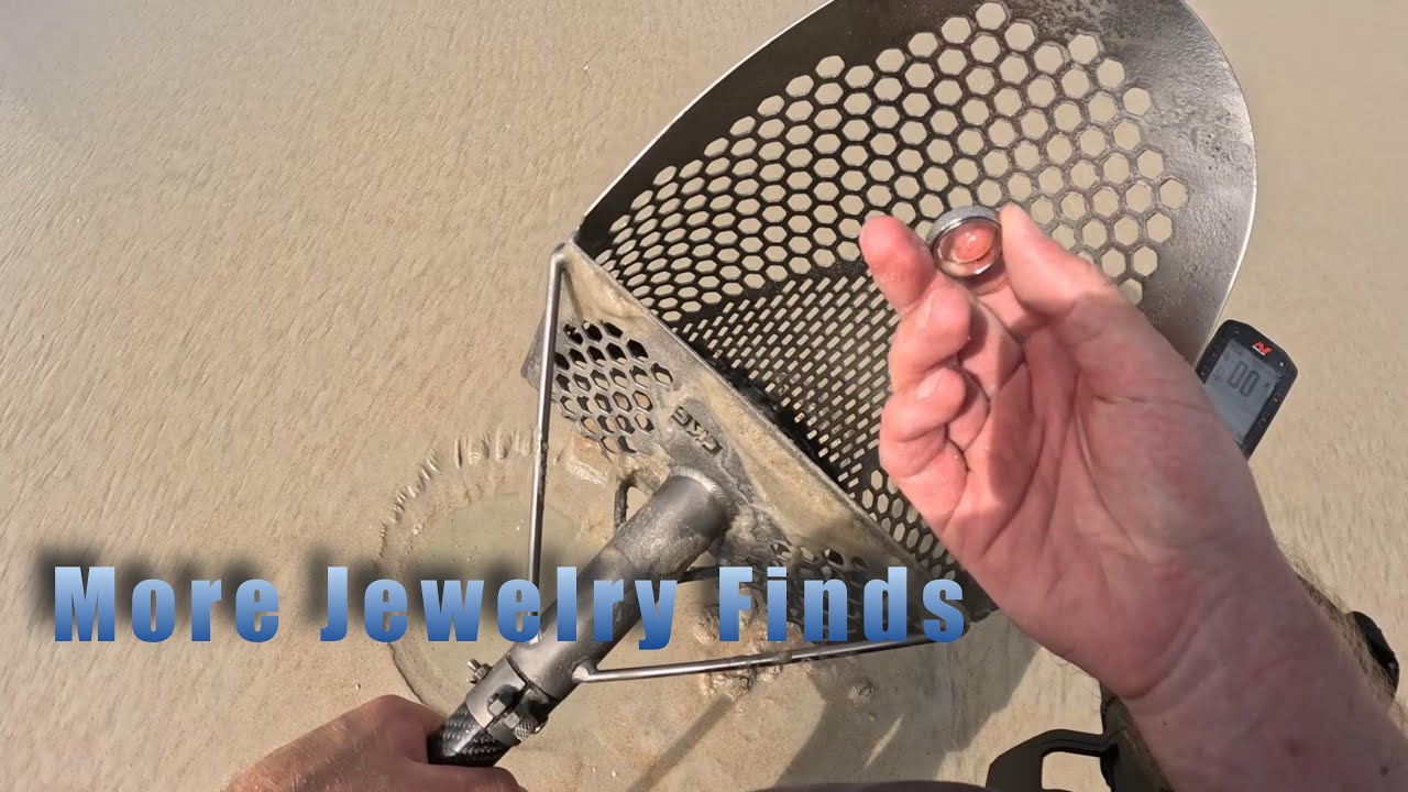 Jewelry & Coins - Metal Detecting Daytona Beach with the Minelab Manticore