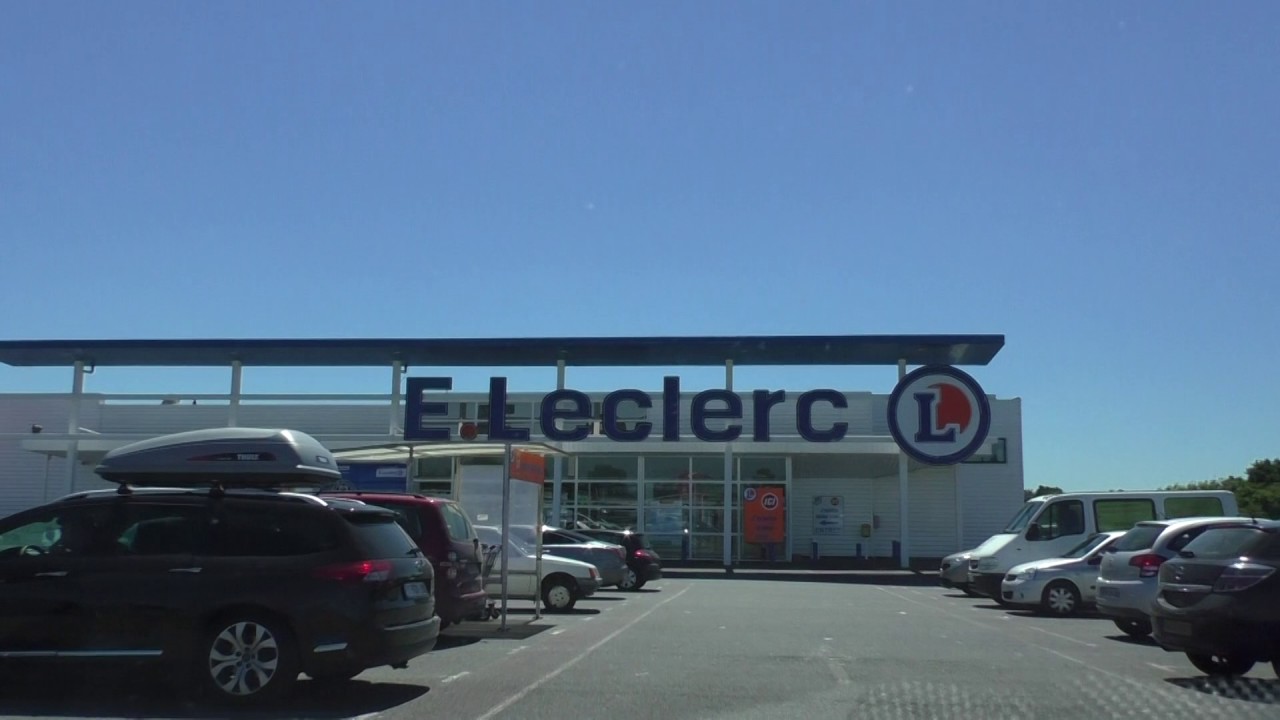 Driving Around Rostrenen 22110, Côtes d'Armor, Brittany, France 18th July 2016