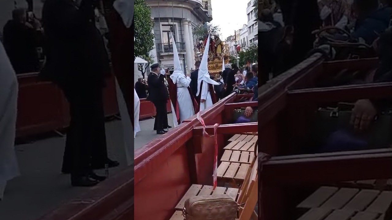 Nuestro Padre Jesús de la Clemencia por plaza del Arenal 