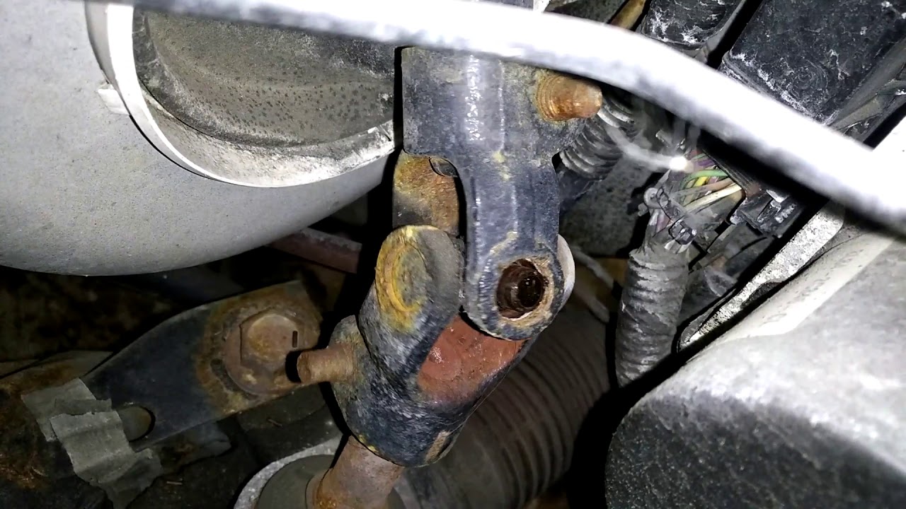 Broken steering u-joint