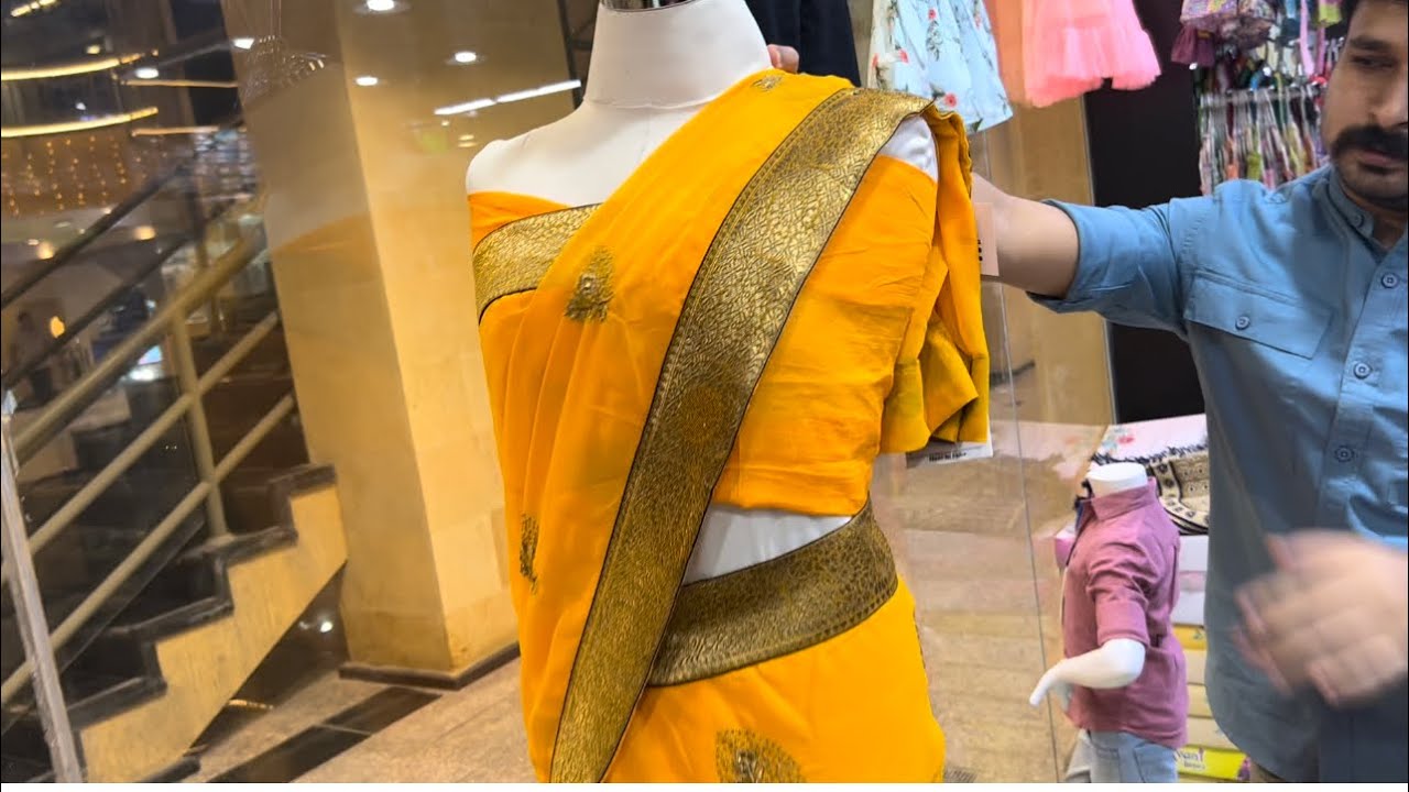 من مدينة جدة 🇸🇦 البلد سوق النخلة الذهبية صاري هندي 🥻🥻وأشياء جميلة 👚👕