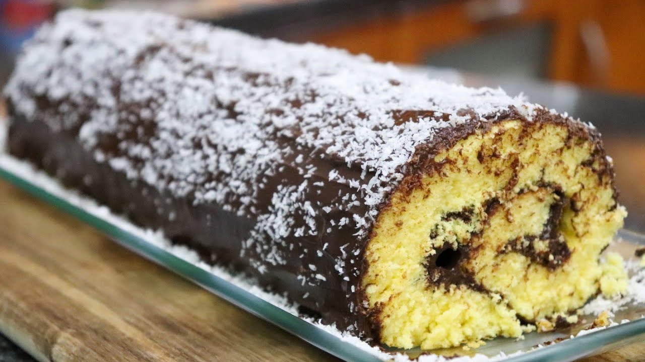 Torta de P&atilde;o de L&oacute; com Cobertura e Recheio de Chocolate