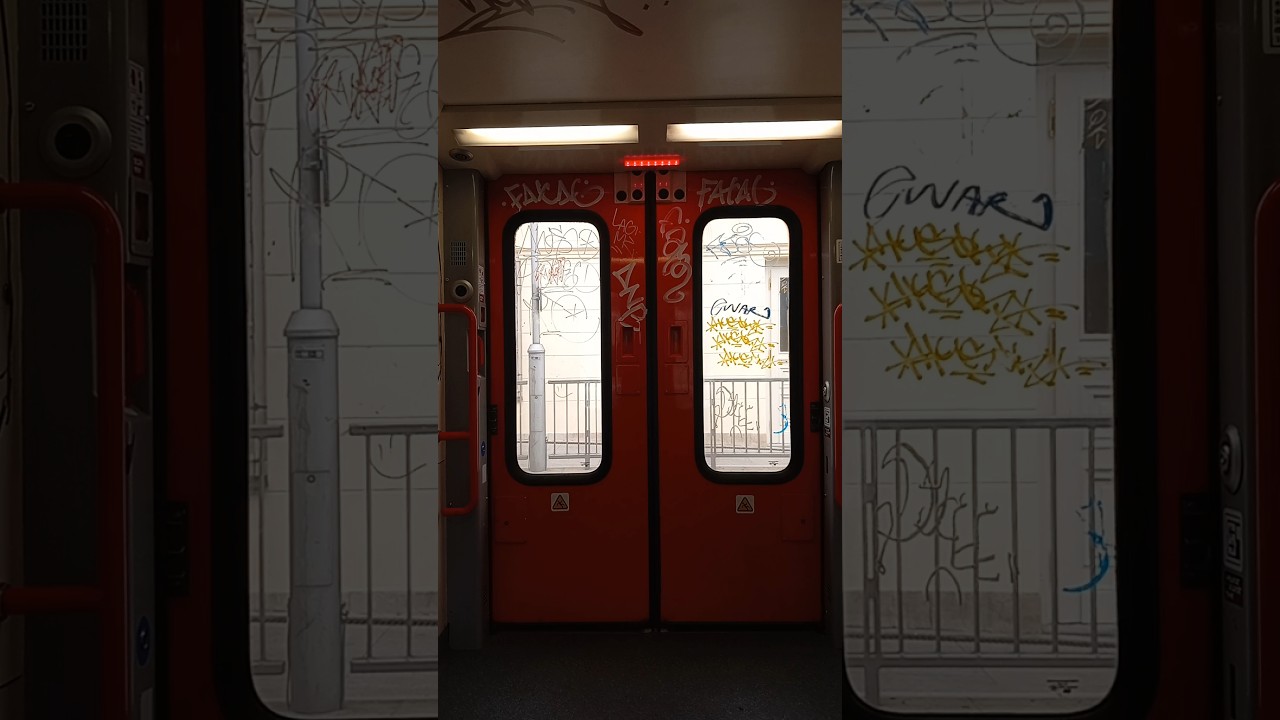 Zavřen&iacute; dveř&iacute; ve vlaku CityElefant (471 076-0) 22.8.2025