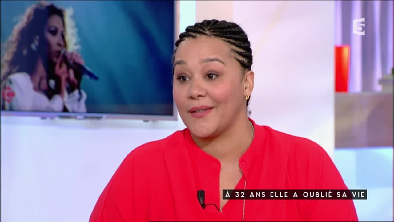 Naomi Jacobs, amnésie soudaine - C à vous - 08/04/2016