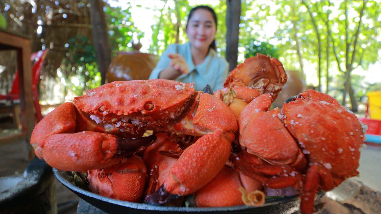 Have you ever seen rock crab roasted rock salt | Rock crab cooked  rock salt