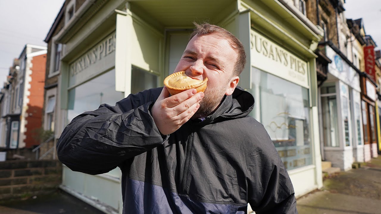 We review Susan's Pies in Morecambe | Food Review Club