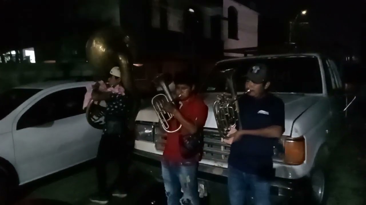 Banda encantadora del Rancho en  un evento en la col.pozo 50 Álamo ver.