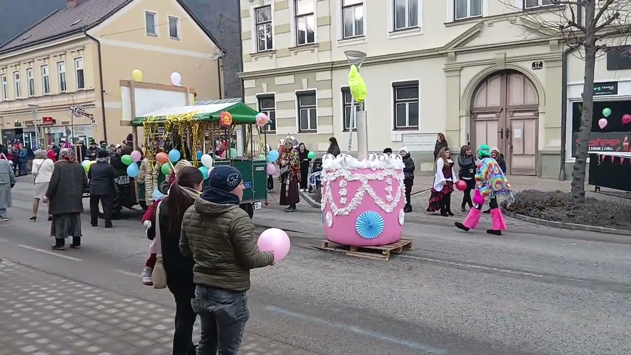 Faschings umzug Gloggnitz ab 15 uhr bis 16 uhr , ( 2 ) 