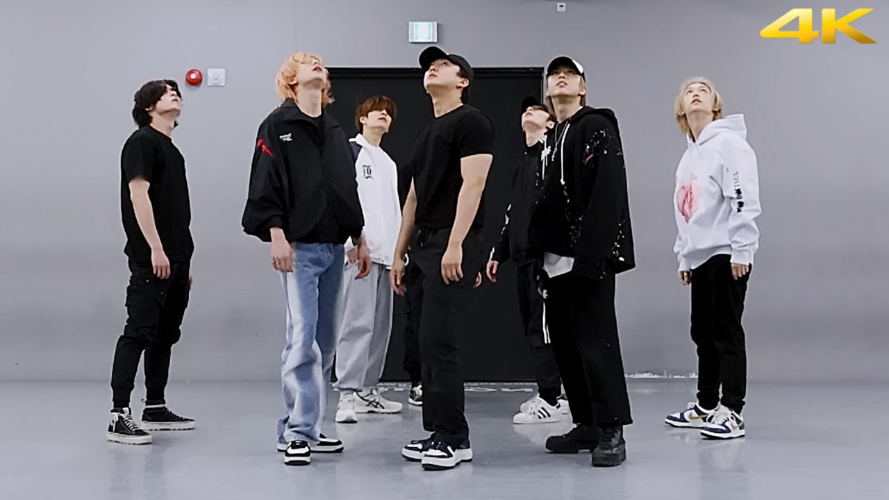 Stray Kids - 