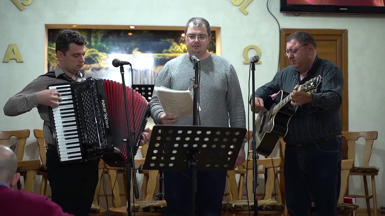 Grup de cântăreți Lugoj. Muzica Crestina 2022. | Un frate expert la Acordeon|