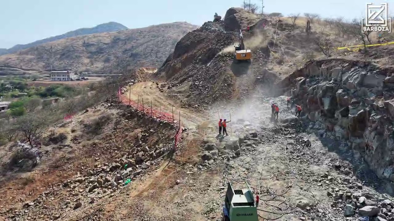 Construcción del Puente JUANA RÍOS Y ACCESOS - CHONGOYAPE. Agosto - 2025.
