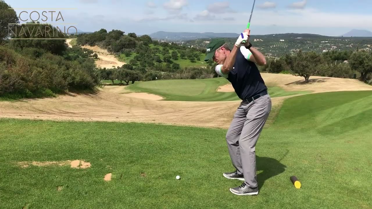Niclas svingar Costa Navarino, Grekland - mars 2019