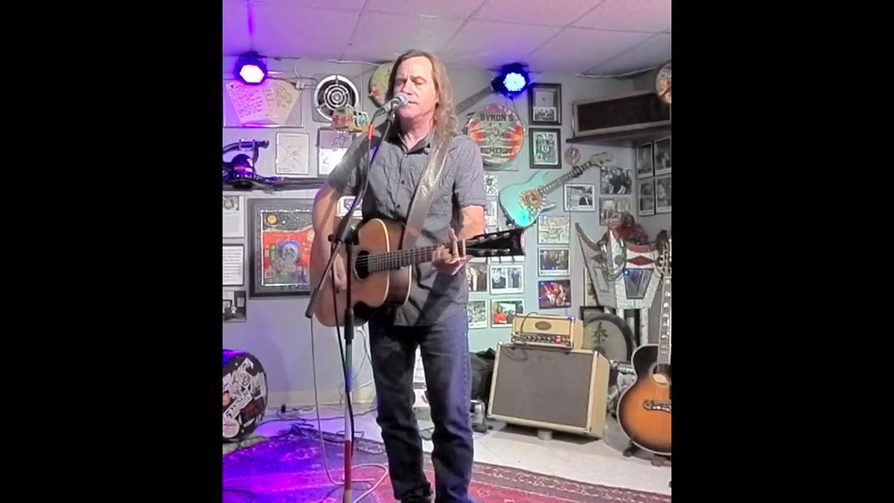 Mark Stuart, 8/3/25 set 2, Byron's Bar, Pomeroy, IA