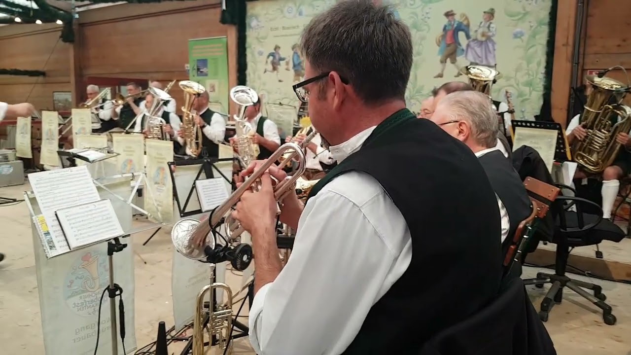 Münchner Oktoberfest Musikanten 01.10.2024   