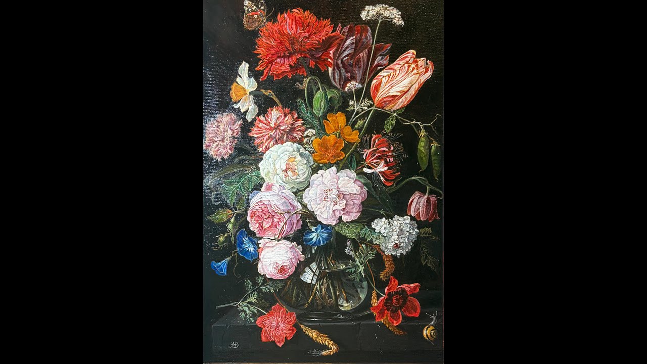 Цветы в стеклянной вазе. Flowers in a glass vase.