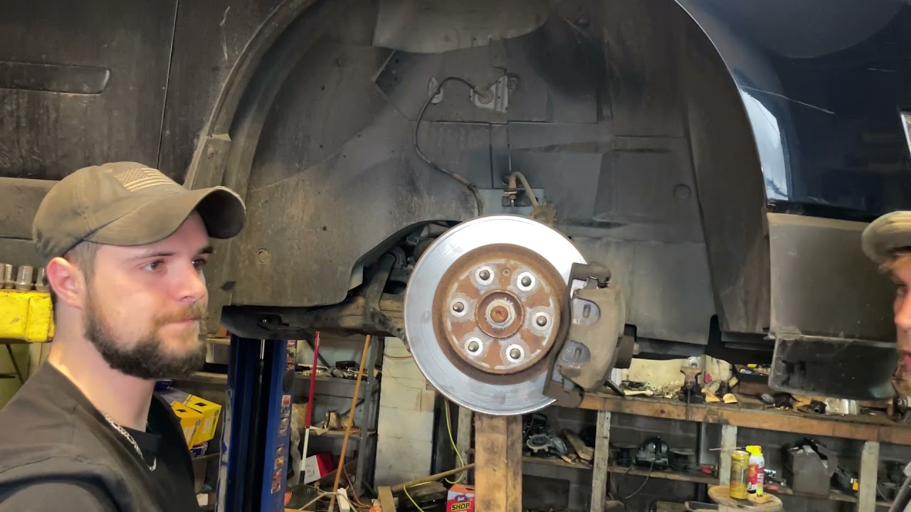 How to replace struts on 2011 Chevy Traverse