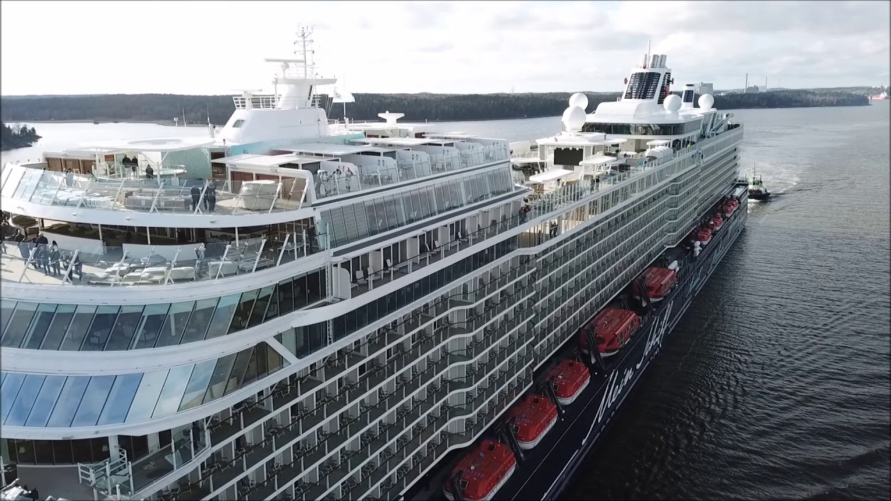Mein Schiff 1 leaving Meyer Turku Shipyard 25.4.2018