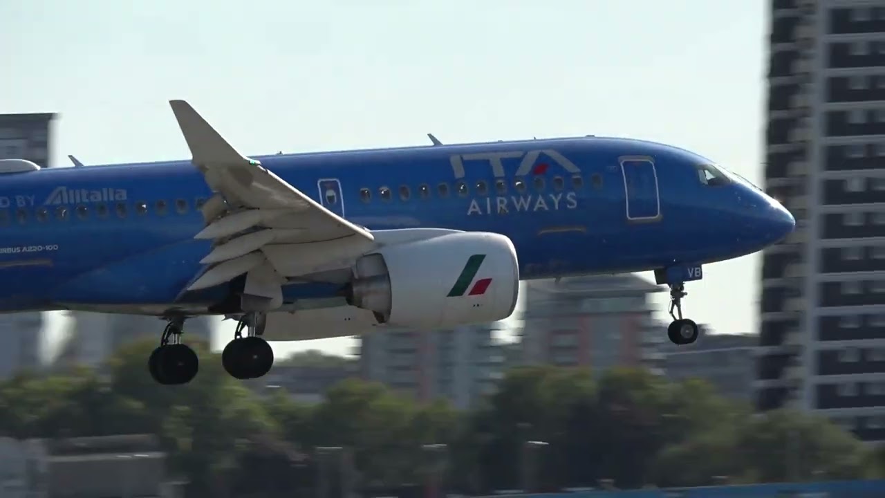 London City Airport Spotting - ITA Airways - Airbus A220-100 - September 2025