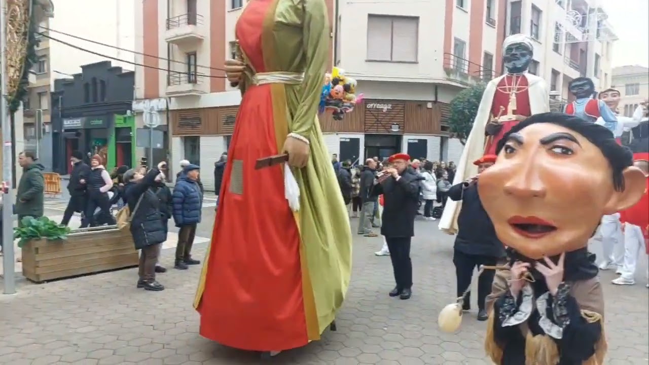 Gigantes y Cabezudos en Estella (Navarra)