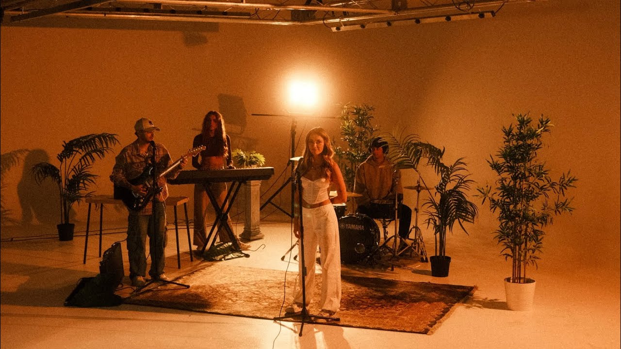 Joanna Crass - Tu luz (Videoclip Oficial)
