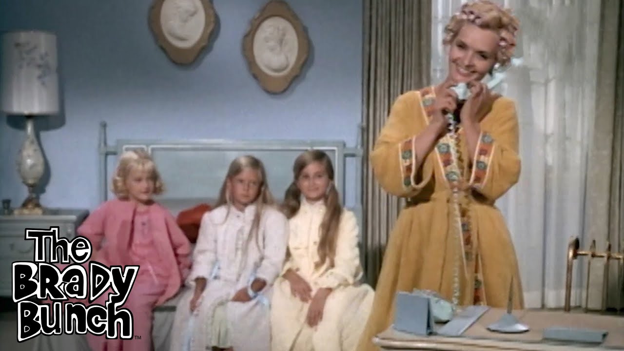 Meet the Bradys in the Opening Scene of The Brady Bunch Pilot!