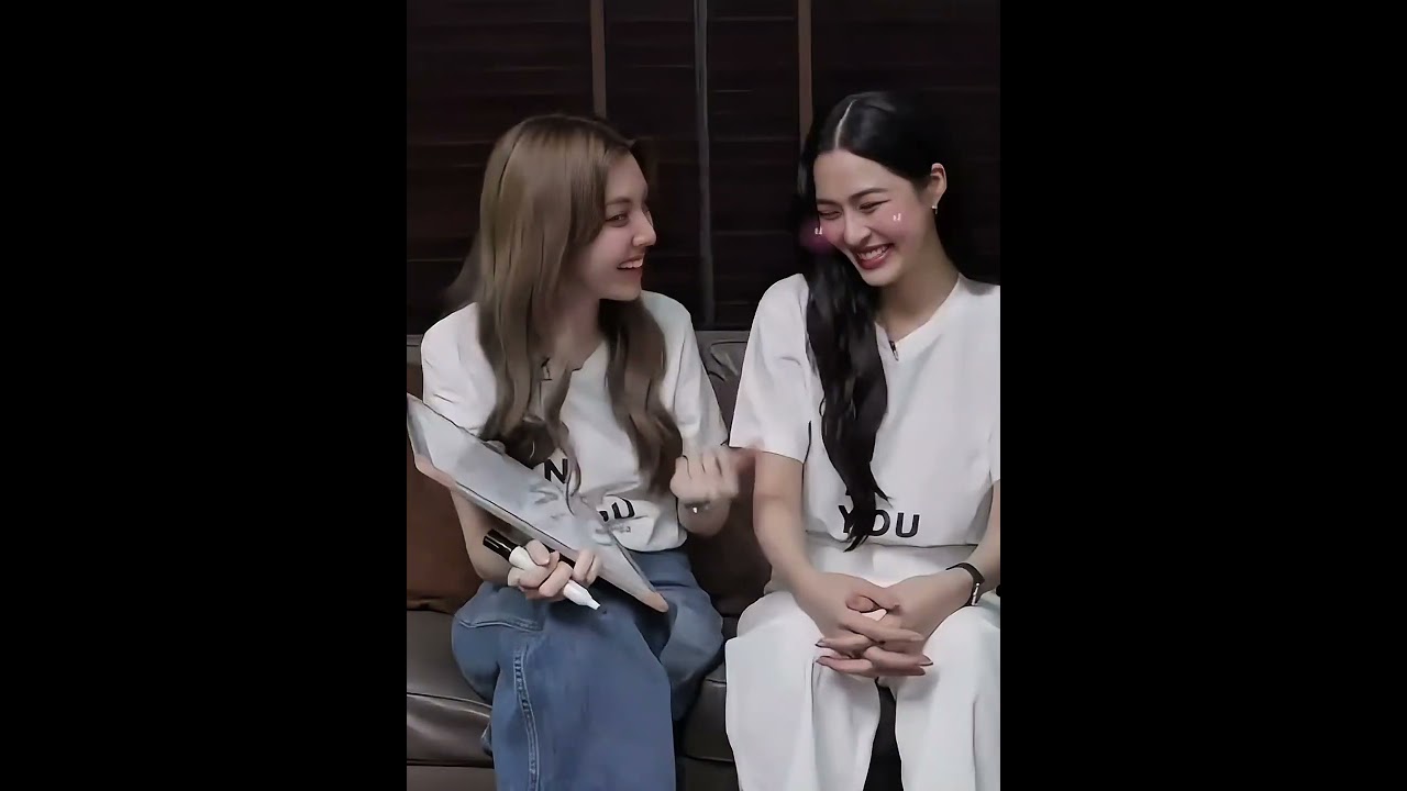 Ling couldn&rsquo;t hide her shyness after Orm kissed her head &mdash; blushing all over again🤭#หลิงออม #LingOrm