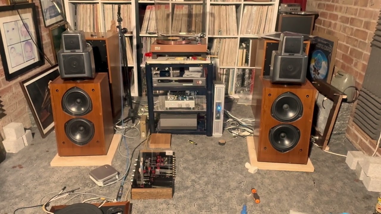 Elekit TU-8500 + TESLA ECC82 + Trichord Dino + QSC G3 + KEF 105 /4 "Dire Straight 1"
