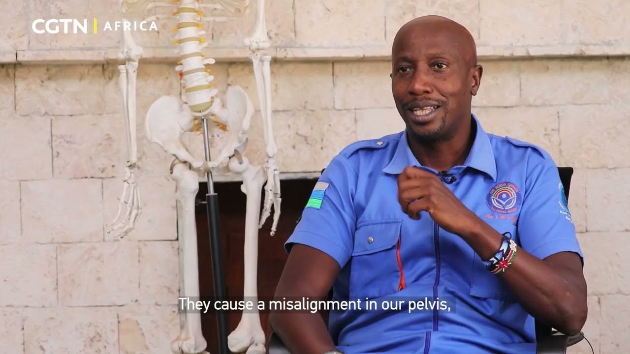 Kenyan ‘Barefoot Doctor’ ditches shoes to heal chronic pain