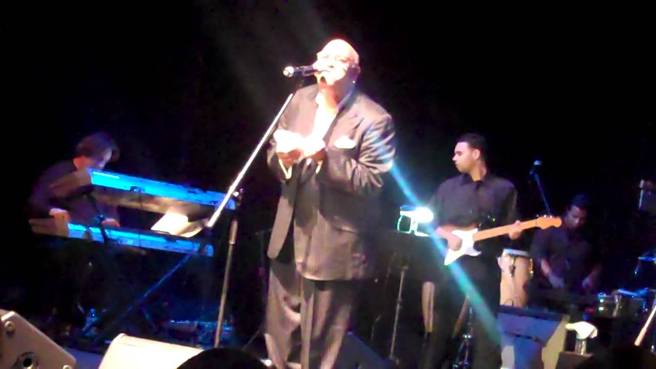 Phil Perry Sings 