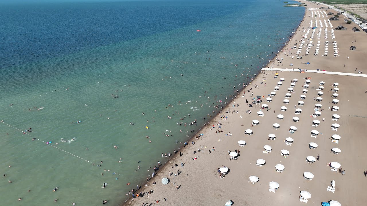Beyşehir Gölü’nün plajları, Ege ve Akdeniz sahillerini aratmıyor
