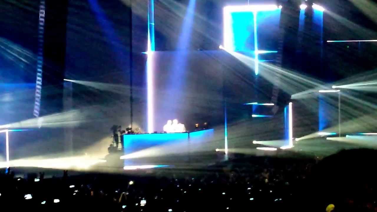 Dimitri Vegas & Like Mike Bringing home the Madness Antwerpen 21.12.2013 Teil 1
