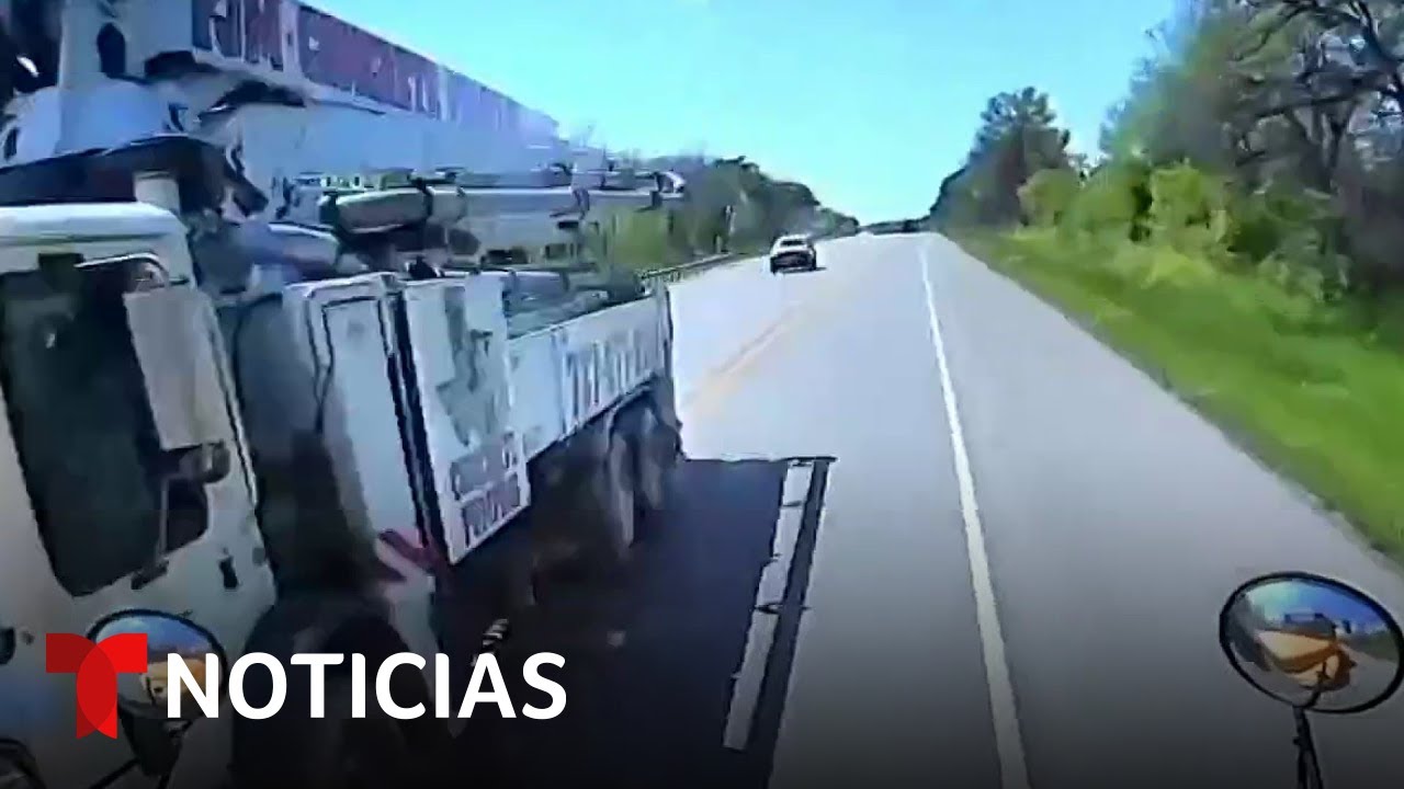 Revelan videos del accidente fatal de un autobús escolar en Texas | Noticias Telemundo