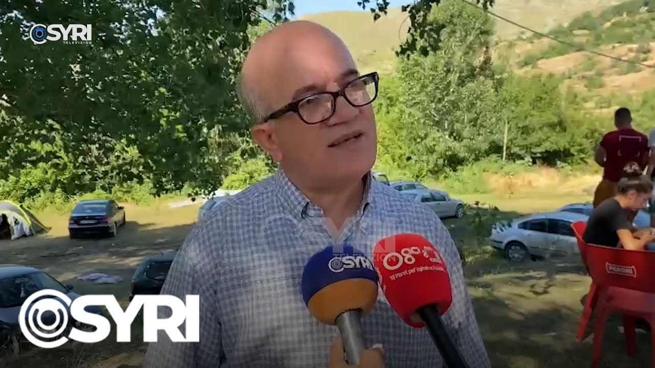 Festa e ngritjes së flamurit në Panarit, dhjetëra banorë të pranishëm në festë