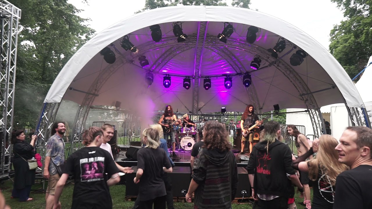 Hedvig - Killer on the Hunt (live @ Freiburg Stimmt Ein)