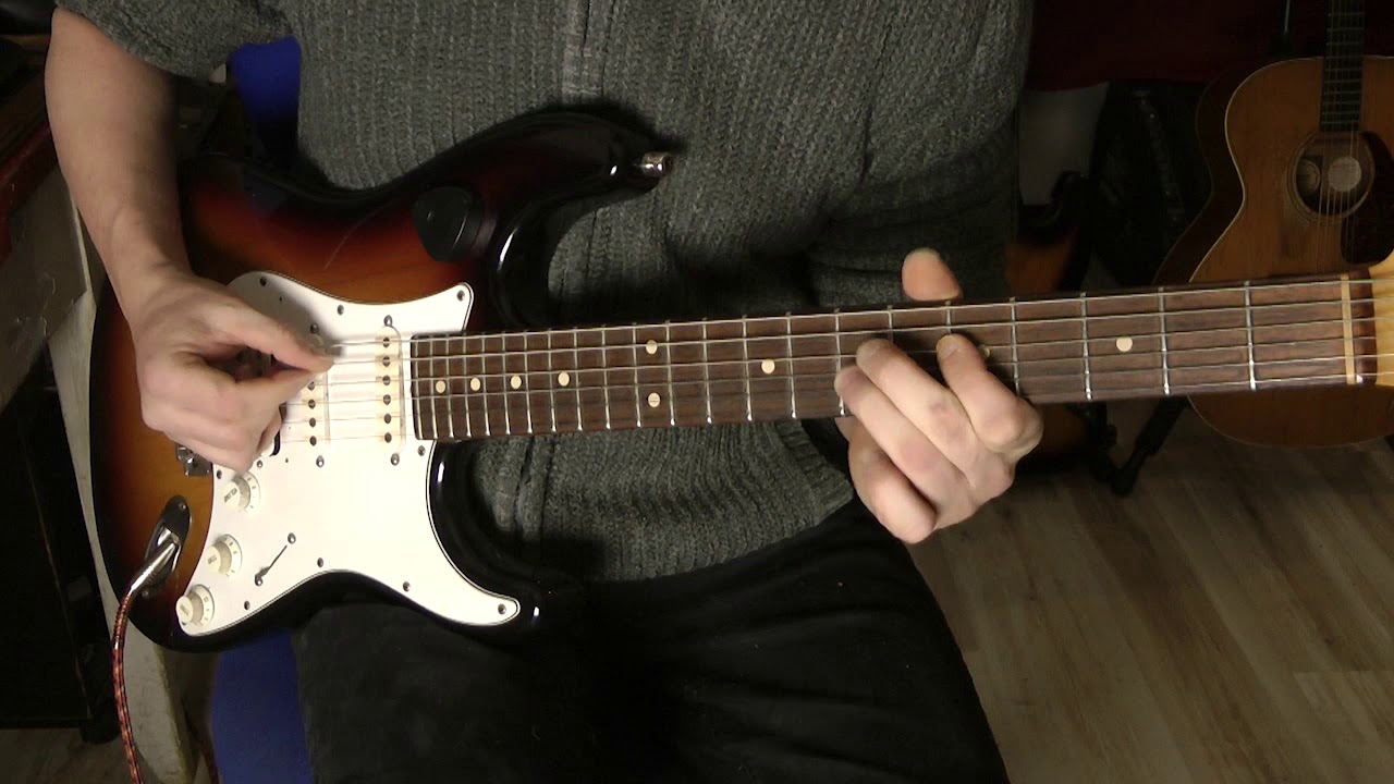 Random Backing Track Guitar  Improvisation -blues in Am-