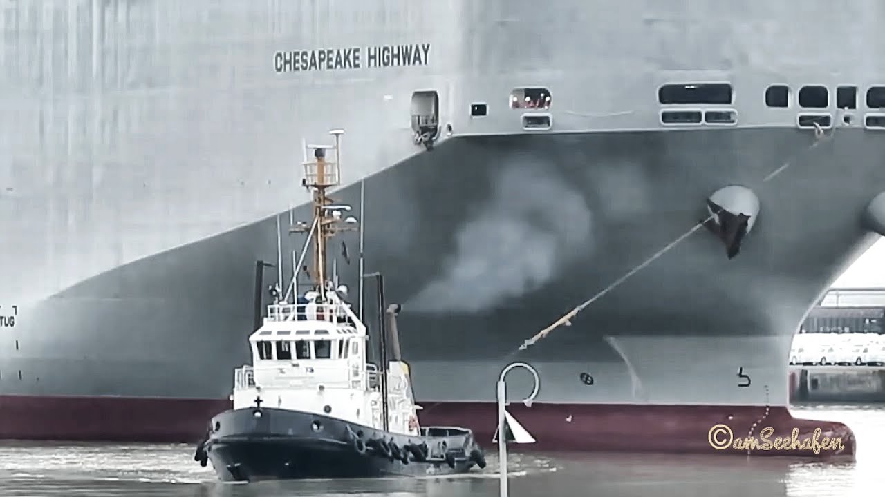 Einlauf Autotransporter CHESAPEAKE HIGHWAY 3FPH4 IMO 9565546 RoRo car carrier + tugs inbound Emden