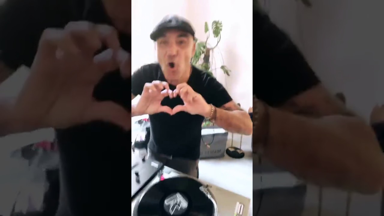 Articolo 31 Reunion - E' successo davvero!!! Dj Jad e J-Ax fanno pace 12-09-2018 - sf - dj enzo