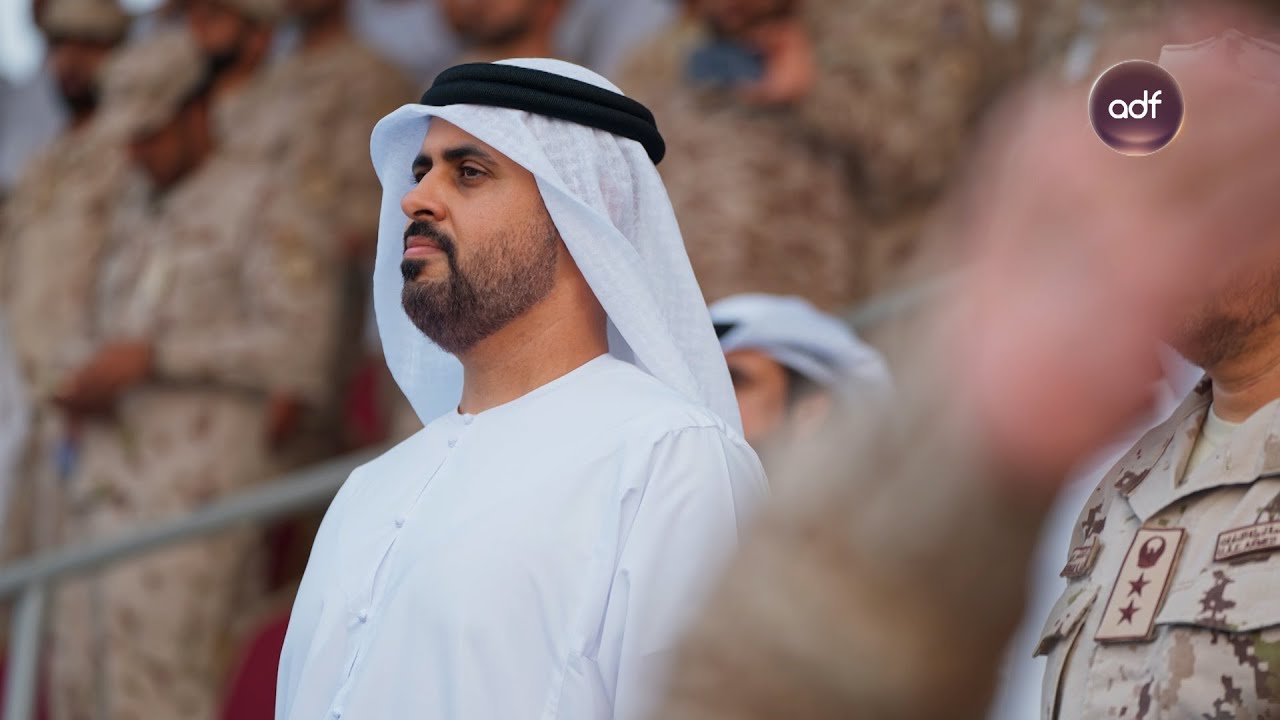 ذياب بن محمد بن زايد يشهد حفل تخريج الدفعة الـ20 من منتسبي الخدمة الوطنية