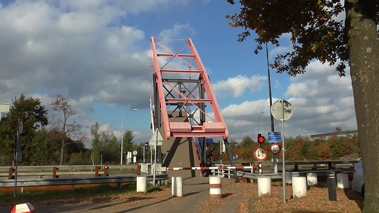 Brugopening Brug Houtens Son en Breugel Ophaalbrug/ Drawbridge/ Pont Levis/ Klappbrücke