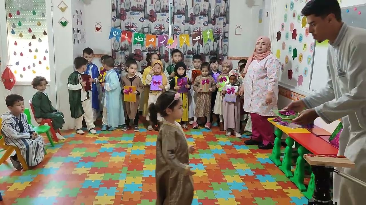 crèche Like mamy/ توزيع الجوائز