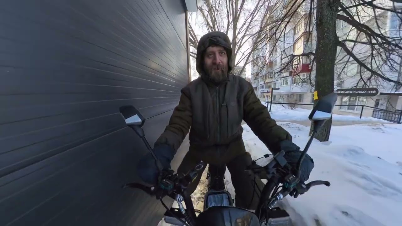 С собакой курьера - гулять только на байке!