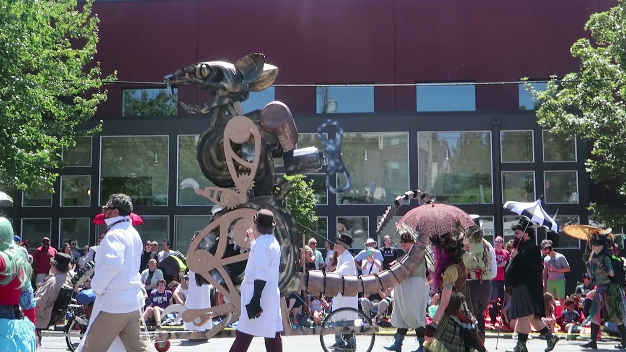 Show time, Fremont parade, Seattle, Washington  2